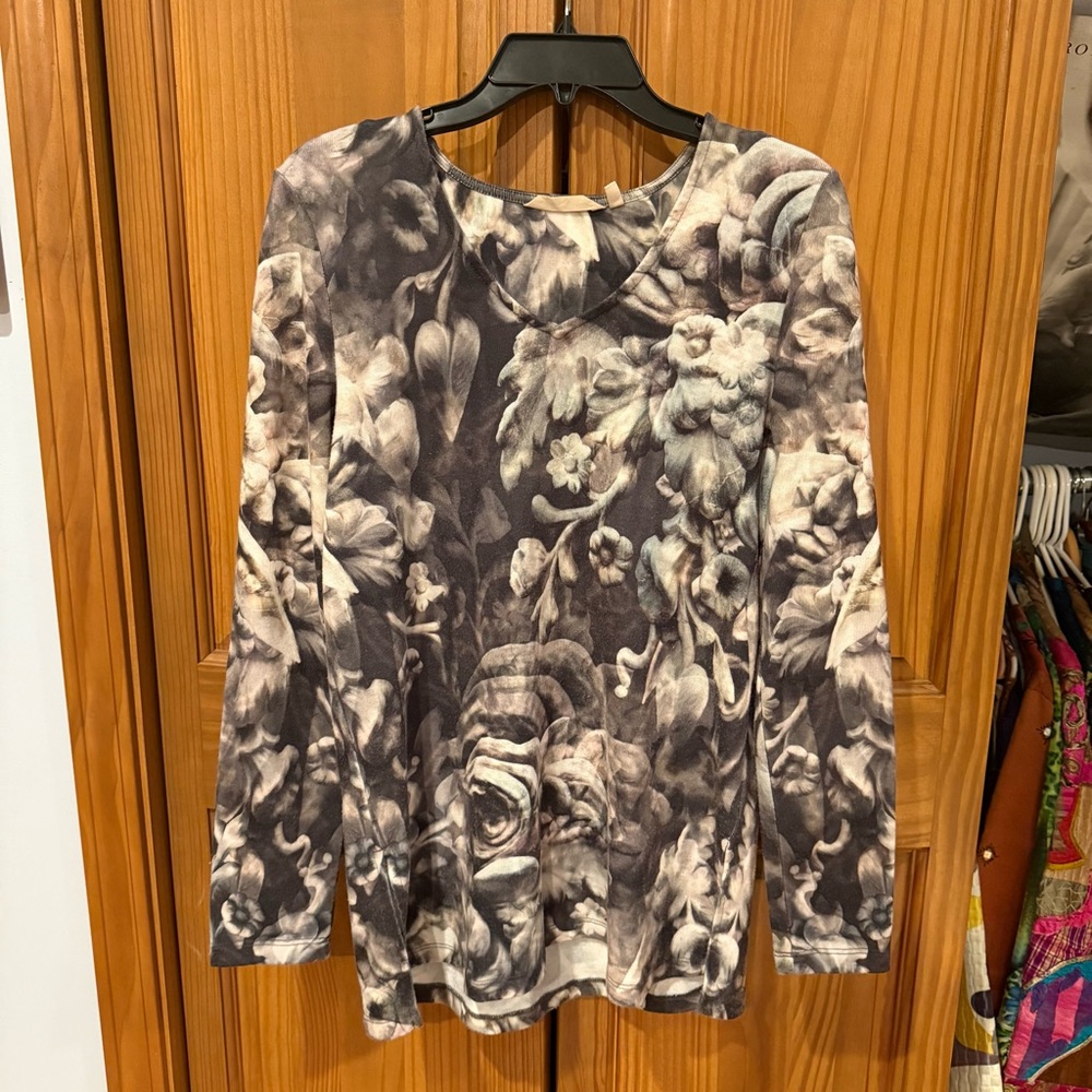 Soft Surroundings Long Sleeve Floral Blouse Shirt Size Small V-Neck